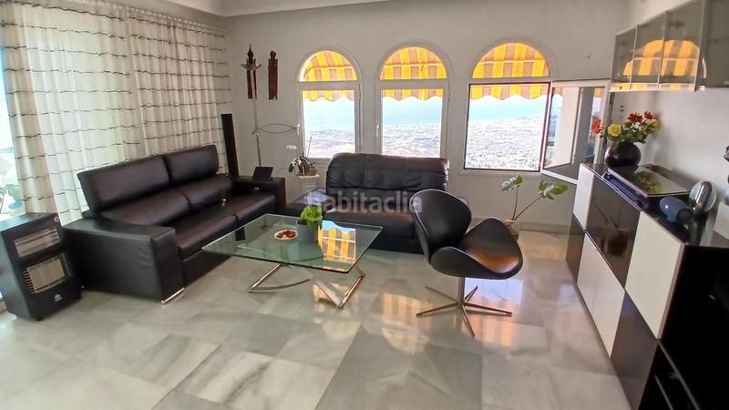 Foto 3b8eacdb-99f8-4c5d-bb27-2a6ac8df2c51. Piso fabuloso piso pueblo con increíbles vistas al mar en Mijas