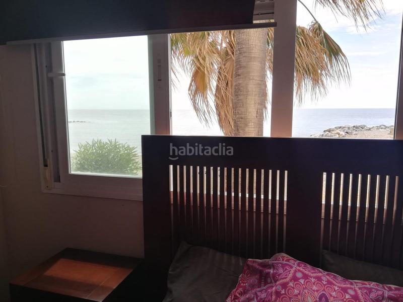 Foto d8b7a781-6962-4d56-a730-e637b0159189. Piso  en la mismísima playa en torremuelle en Benalmádena