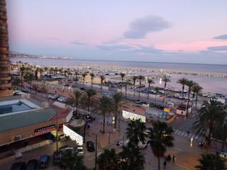 Apartament a Puerto Deportivo. Piso con vistas al mar en el paseo marítimo de fuengirola