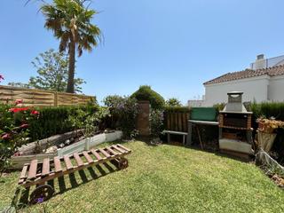 Planta baja en Riviera del Sol. Acogedor bajo con jardín privado en riviera del sol