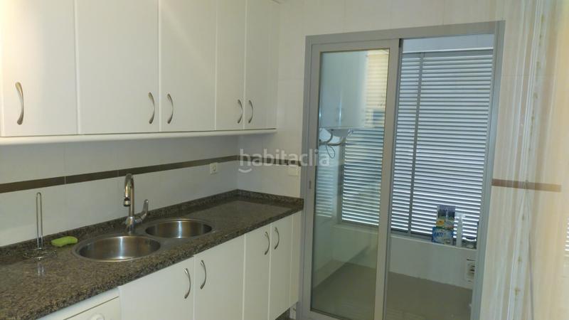 Foto fdaa2d6f-591e-4bbe-8af5-c66598a925c2. Apartamento moderno piso en el centro con parking privado a 2 minutos de la playa y la estación en Fuengirola