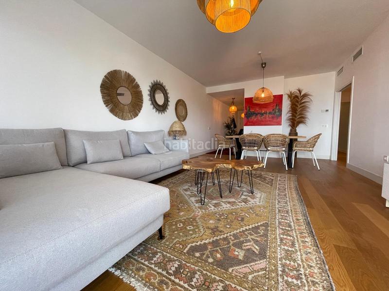 Foto 5f2a1b90-a430-48e3-ae11-03b826e6d846. Apartamento  de 3 dormitorios con vistas al mar, a 200m de la playa en Mijas
