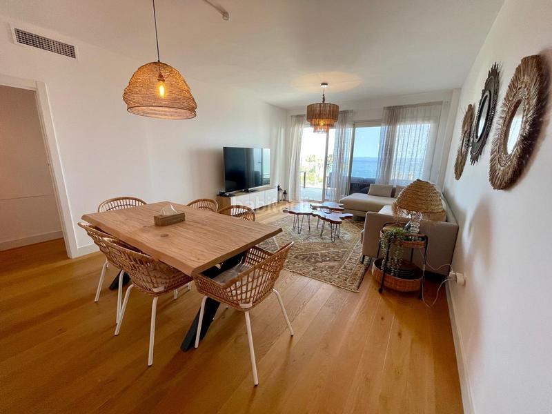Foto 7e3d6cd6-887d-4586-bf0f-c90ab8b11329. Apartamento  de 3 dormitorios con vistas al mar, a 200m de la playa en Mijas