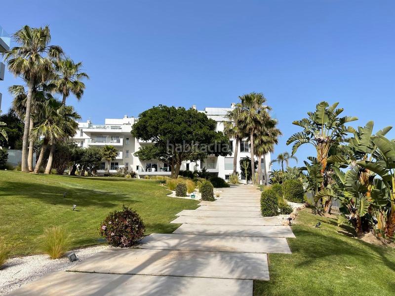 Foto ff4efadd-7d40-4009-ac50-019d7adfa3c0. Apartamento  de 3 dormitorios con vistas al mar, a 200m de la playa en Mijas
