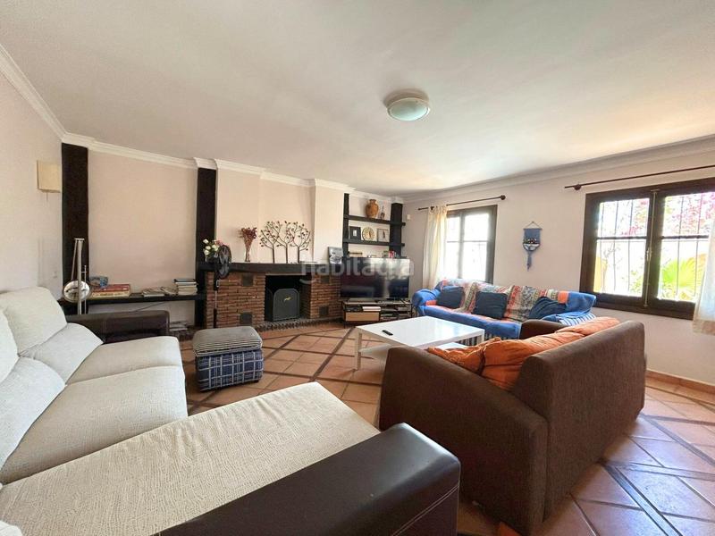 Foto 088ce0d0-1ecf-45ae-ae0b-f126e844ba22. Casa adosada adosado en venta en la exclusiva urbanización puebla lucía en Fuengirola