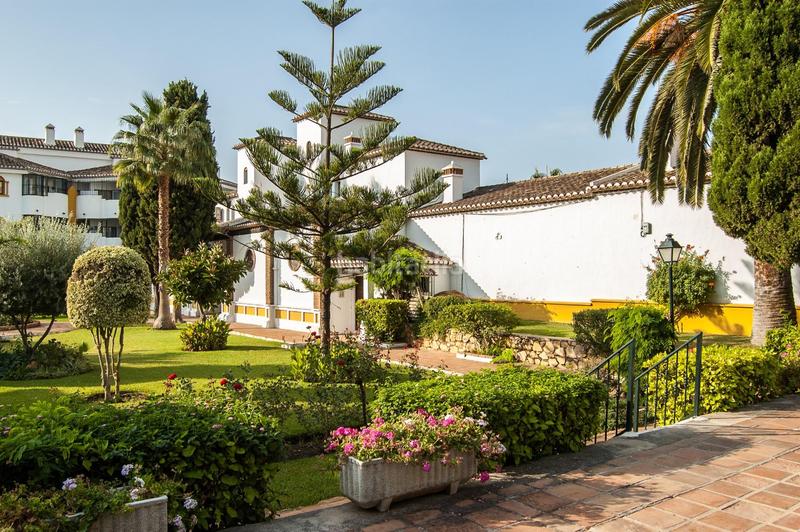 Foto 389bc581-1803-488c-8654-48cfb02d12a7. Casa adosada adosado en venta en la exclusiva urbanización puebla lucía en Fuengirola