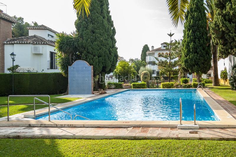 Foto 3d373912-e17d-4c12-9bb3-ca1985bef6d0. Casa adosada adosado en venta en la exclusiva urbanización puebla lucía en Fuengirola