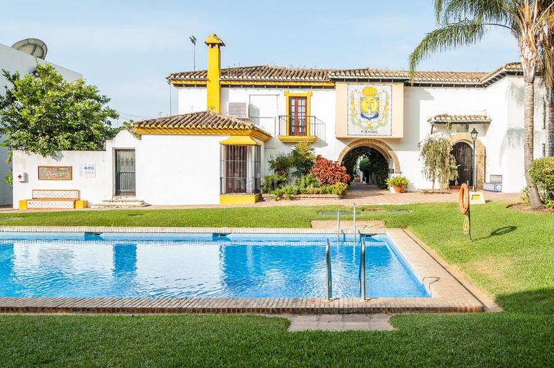 Foto 5c075700-c5e6-4b37-aa70-7b82b8355d97. Casa adosada adosado en venta en la exclusiva urbanización puebla lucía en Fuengirola