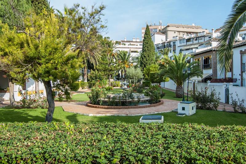Foto e9cf5f4d-a554-47b9-b1bc-57a90adcb11d. Casa adosada adosado en venta en la exclusiva urbanización puebla lucía en Fuengirola