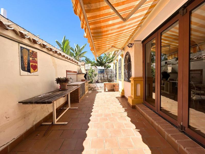 Foto eae0b2ae-a365-4702-b8df-2a7d87e6dffa. Casa adosada adosado en venta en la exclusiva urbanización puebla lucía en Fuengirola