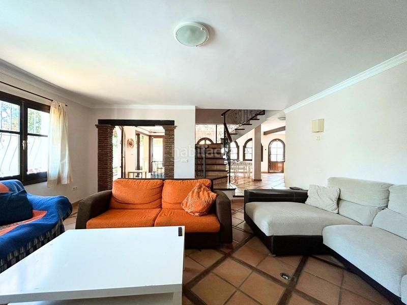 Foto ebcccbee-3ceb-4243-85ee-91359ec14474. Casa adosada adosado en venta en la exclusiva urbanización puebla lucía en Fuengirola