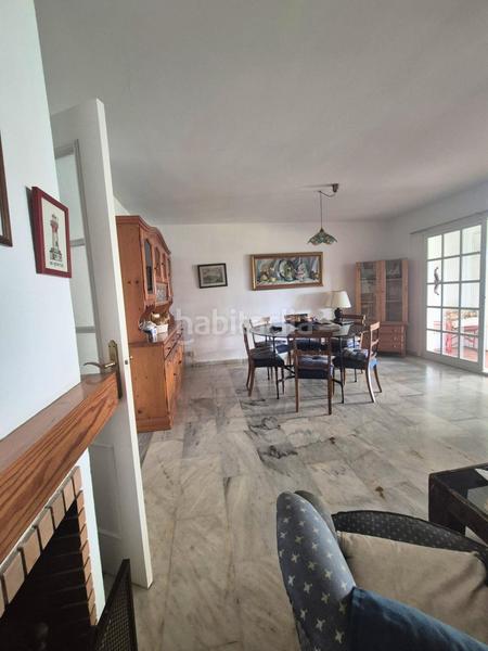 Foto 44017da0-e789-4de5-a02c-58fe975f5c4f. Casa adosada tu espacio soñado con potencial en Los Boliches en Fuengirola