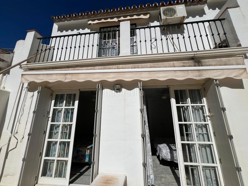 Foto 515d6319-9339-4977-893f-5009b7a79f5f. Casa adossada amb piscina a Los Boliches Fuengirola
