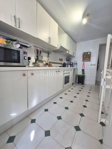 Foto 5274e7c5-d117-49c2-8ad5-2a5785d3cb31. Casa adosada tu espacio soñado con potencial en Los Boliches en Fuengirola