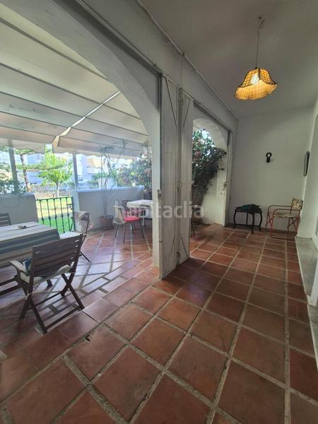 Foto 698e3ec6-2cd1-43bb-9c42-5f132db161f7. Casa adosada tu espacio soñado con potencial en Los Boliches en Fuengirola