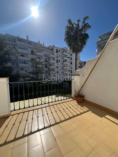 Foto 78812754-56ab-4278-b3c7-872c3d1cf355. Casa adossada amb piscina a Los Boliches Fuengirola