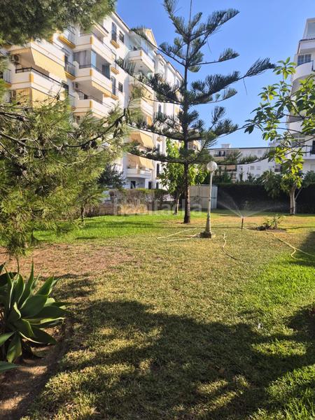 Foto a4199bbd-1971-4bcb-9f07-71cd3ffbd80b. Casa adosada tu espacio soñado con potencial en Los Boliches en Fuengirola
