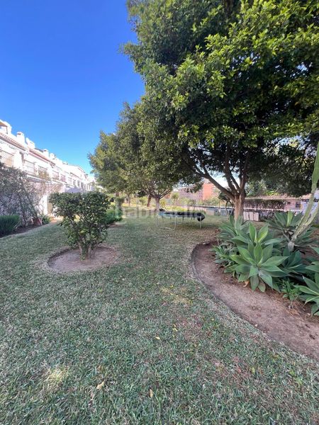 Foto f1cd874a-2bb3-4d04-8349-28d201a34346. Casa adossada amb piscina a Los Boliches Fuengirola