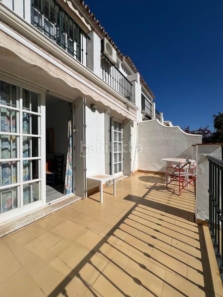 Foto f48a5d1f-e8d0-4617-919e-e2ee71aea083. Casa adossada amb piscina a Los Boliches Fuengirola