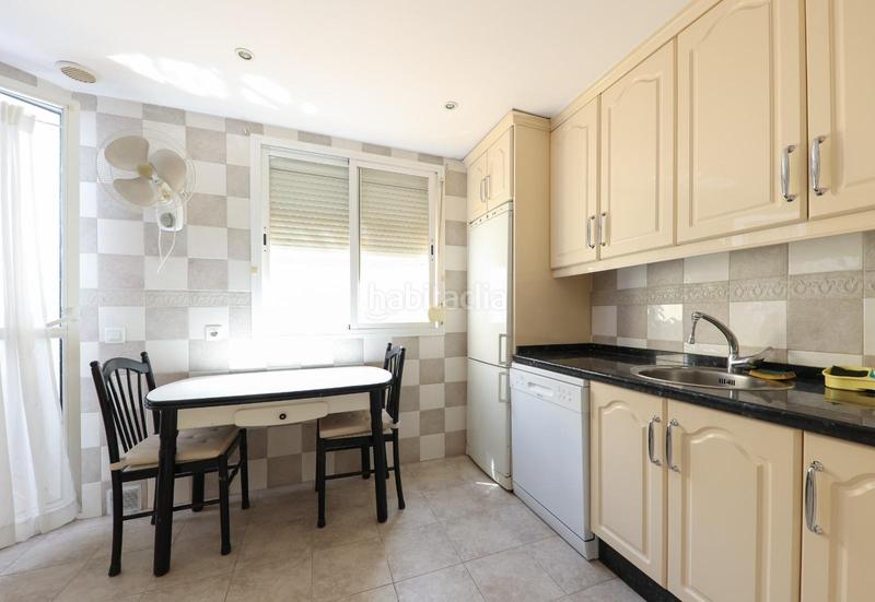 Foto 1a87d910-70d9-4c9d-afa6-28e47a4440bf. Ático exclusivo ático dúplex con 2 terrazas, piscina y garaje en plaza de la hispanidad centro en Fuengirola