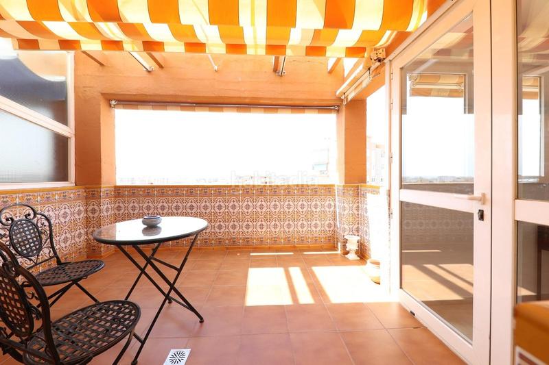 Foto 2c1d1af1-61a7-4f0b-8212-10b401233490. Ático exclusivo ático dúplex con 2 terrazas, piscina y garaje en plaza de la hispanidad centro en Fuengirola