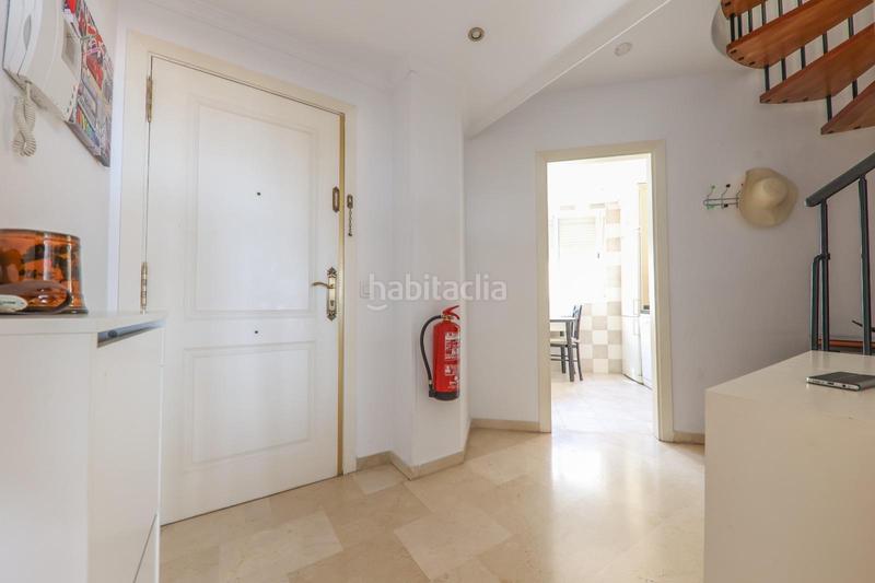 Foto 2fb3a415-c311-41f0-9efb-d1e4a9b9fccf. Ático exclusivo ático dúplex con 2 terrazas, piscina y garaje en plaza de la hispanidad centro en Fuengirola