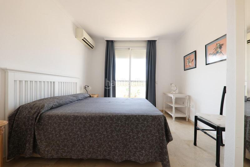 Foto 2ff02e69-0d86-4738-b950-9d17d7f6a835. Ático exclusivo ático dúplex con 2 terrazas, piscina y garaje en plaza de la hispanidad centro en Fuengirola