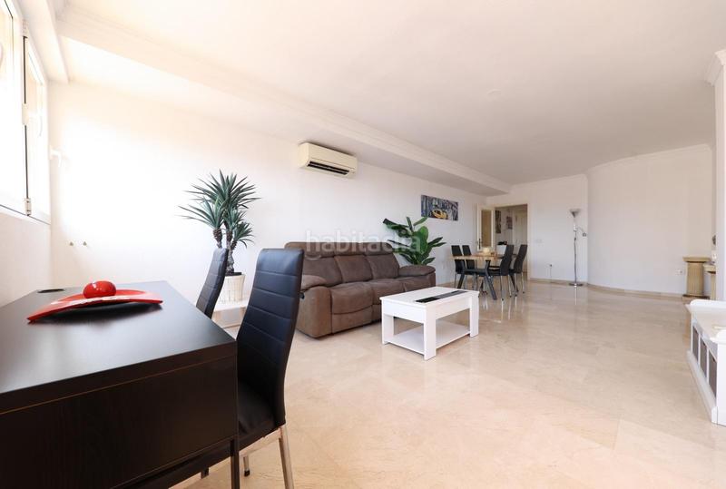 Foto c35c7fc1-2340-4425-ae5c-25fe2705dd45. Ático exclusivo ático dúplex con 2 terrazas, piscina y garaje en plaza de la hispanidad centro en Fuengirola
