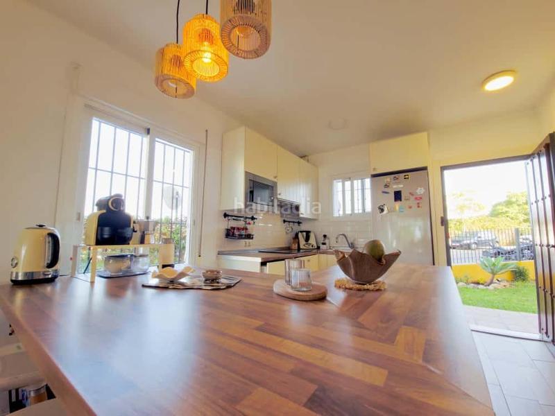 Foto 859deab2-9b1a-4b26-a5ba-239877435145. Piano terra con piscina in El Faro de Calaburra - Chaparral Mijas