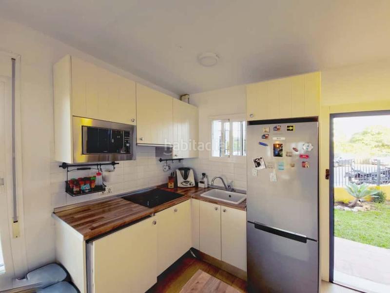 Foto b7441188-25b5-498f-919f-24700e8c9960. Piano terra con piscina in El Faro de Calaburra - Chaparral Mijas