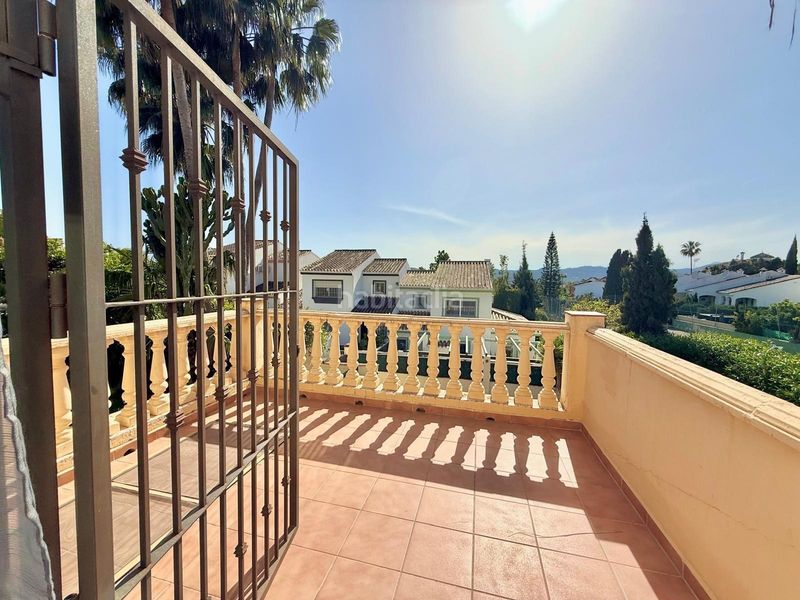 Foto 1b60ff95-3eb1-495b-81ec-f96b4835e5ef. Casa aparellada amb aparcament piscina a campo de Mijas Mijas