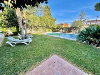 Rent Chalet in Campo de Mijas. Alquiler de chalet con piscina, chimenea y zona chill out en mij