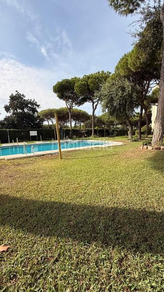 Foto 566678f7-ae85-4939-9532-534adf67094b. Erdgeschoss mit parking pool in Calahonda Mijas