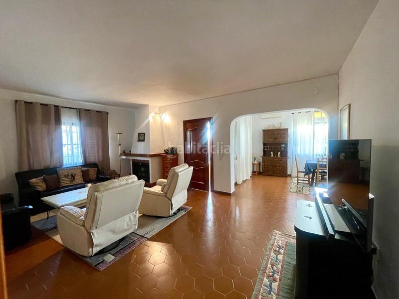 Foto 6d6a7d9c-3a5d-423d-bcff-ab57e893b606. Chalet avec parking dans la cala Mijas Mijas