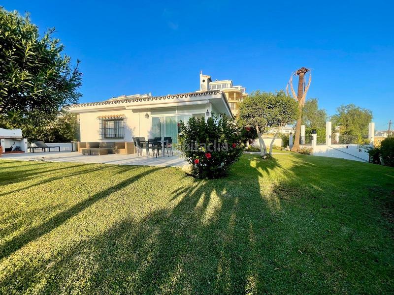 Foto b949bb53-7132-40d0-93d9-ee59f5ebdf00. Chalet avec parking dans la cala Mijas Mijas