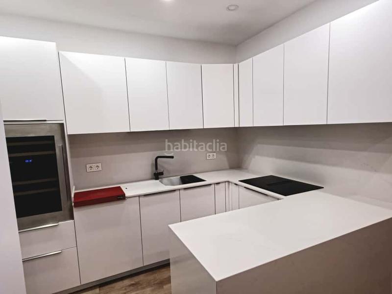 Foto bda0eac7-8a84-4512-8bdf-f0c72740dd5e. Piano terra con parcheggio piscina in Centro ciudad Fuengirola