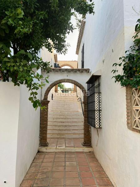 Foto c80c3a14-7cf7-4a23-90d2-da72bfea0d22. Casa adossada amb calefacció piscina a La Colina Torremolinos