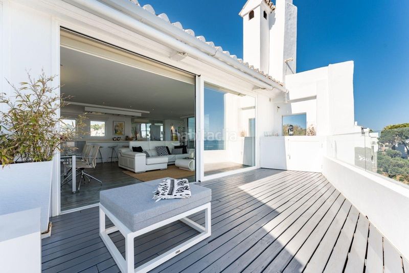 Foto c72ad742-9ca3-4b94-8859-36270fa2b924. Àtic amb aparcament a Calahonda Mijas