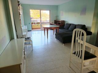 Appartement in Centro ciudad. Piso amplio con terraza, garaje y gran potencial en zona privile