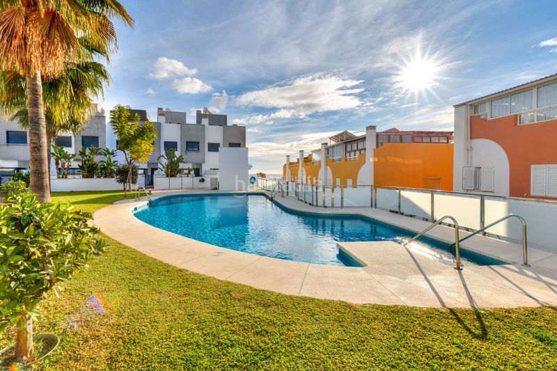 Foto 22a8b30c-54ae-44a2-a8fb-f4e10957cab7. Casa adossada amb aparcament piscina a Torreblanca del Sol Fuengirola