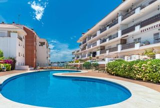Apartament a Los Pacos. Luminoso piso de 2 dormitorios con amplia terraza y 2 garajes en