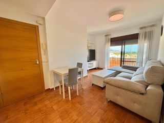 Apartament en Las Ca�adas. Piso en excelentes condiciones. 235.000. listo para entrar a viv