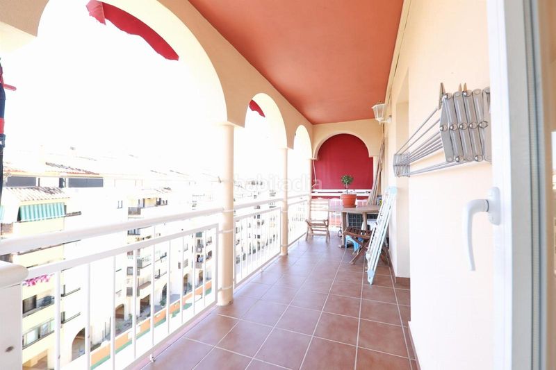 Foto b5fe883e-f8c8-4d54-a1d4-9fb89b5e5c8d. Apartament amb aparcament piscina a Los Boliches Fuengirola
