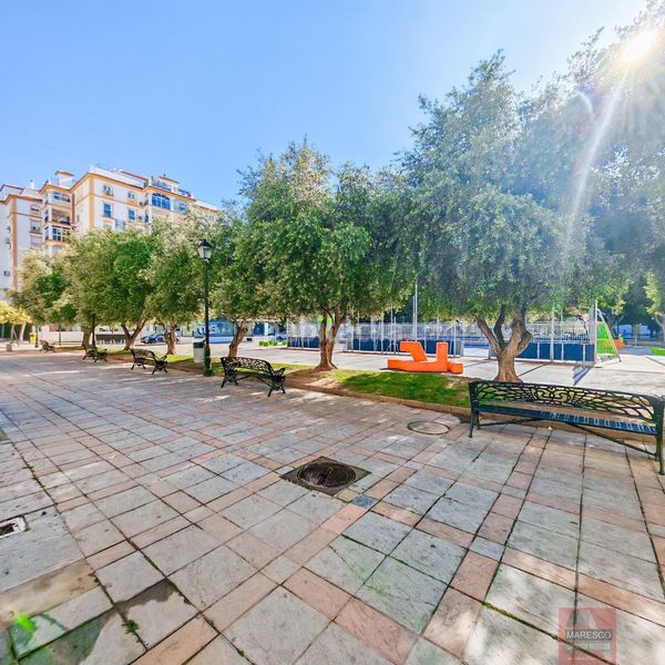 Foto bba92da4-37ba-4865-9bcf-dbc173f0d60c. Apartament amb aparcament piscina a Los Boliches Fuengirola