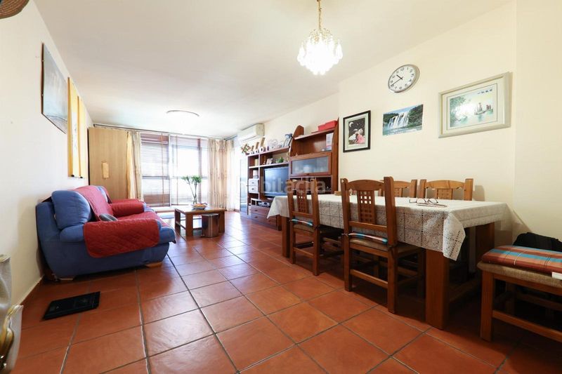 Foto f32d5d91-60c0-469b-ab9a-02b36048fab9. Apartament amb aparcament piscina a Los Boliches Fuengirola