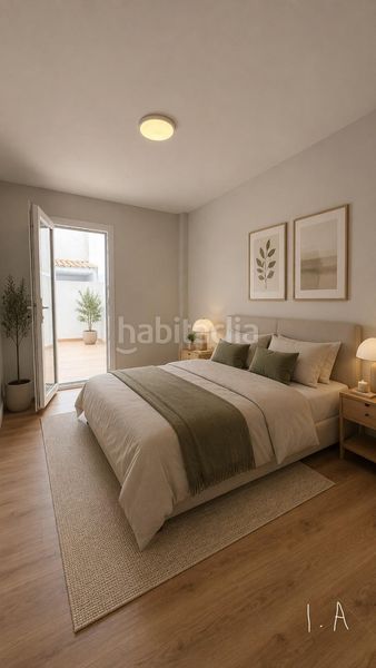 Foto 315689ac-58f8-4133-9a80-375865ada539. Apartamento  reformado , segunda línea de playa junto al puerto con licencia turística en Fuengirola