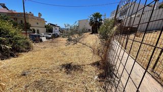 Wohngrundstück in Castillo Sohail - Myramar. Parcela en venta en la costa del sol para promoción de 6 adosado