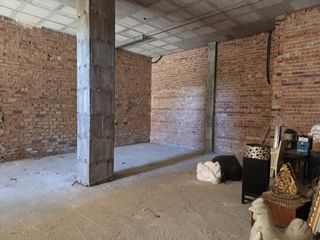 Business premise in Centro ciudad. Local comercial con vado y posibilidad de cambio de uso a 2 vivi