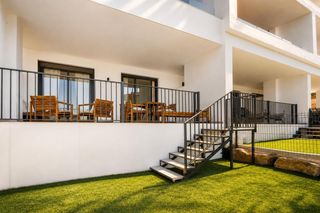 Planta baixa a El Faro de Calaburra - Chaparral. Apartamento en venta en calanova golf, mijas costa con jardín pr