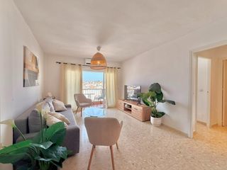 �tic en Puerto Deportivo. �tico reformado en venta en el centro de fuengirola a solo 50 me